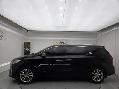 Kia Canival 2019, 51000 км, за 12286.29 USD