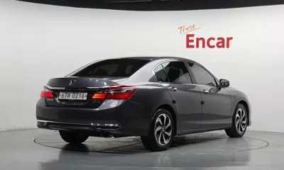 Honda Accord 2017, 63700 км, за 7680.19 USD