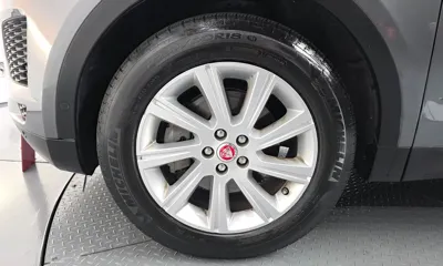 Jaguar E-Pace 2019, 92975 км, за 9584.88 USD