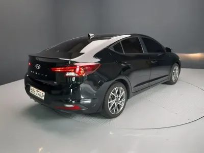 Hyundai Avante 2019, 70000 км, за 8273.62 USD