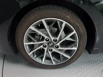 Hyundai Avante 2019, 70000 км, за 8273.62 USD