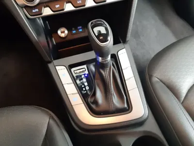 Hyundai Avante 2019, 70000 км, за 8273.62 USD - фото 9