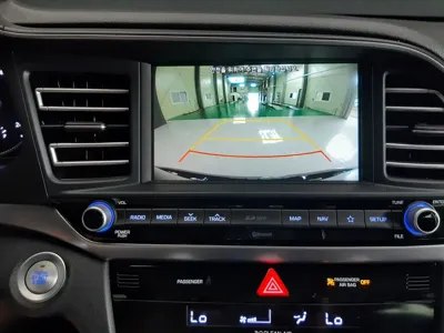 Hyundai Avante 2019, 70000 км, за 8273.62 USD - фото 16