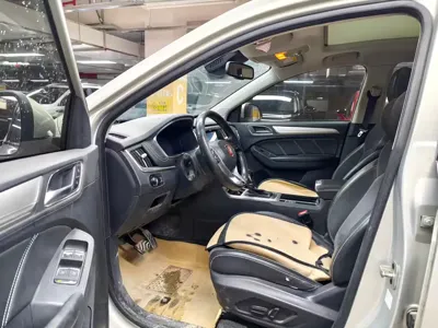 Roewe RX5 New Energy 2017, 170000 км, за 3814.89 USD