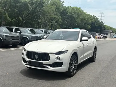 Maserati Levante · 2017 год