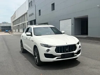 Maserati Levante 2017, 89000 км, за 23771.67 USD