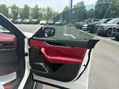 Maserati Levante 2017, 89000 км, за 23771.67 USD - фото 9