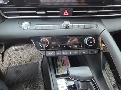 Hyundai Avante 2022, 65000 км, за 8143.33 USD - фото 12