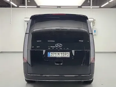 Hyundai Staria 2022, 80495 км, за 17226.8 USD