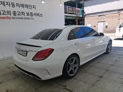 Mercedes-Benz C-Class 2018, 66730 км, за 11093.61 USD