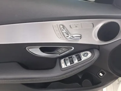 Mercedes-Benz C-Class 2018, 66730 км, за 11093.61 USD - фото 18