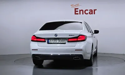 BMW 5-Series 2022, 40365 км, за 22687.37 USD