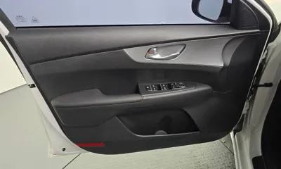 Kia K3 2022, 94145 км, за 11700.17 USD - фото 24