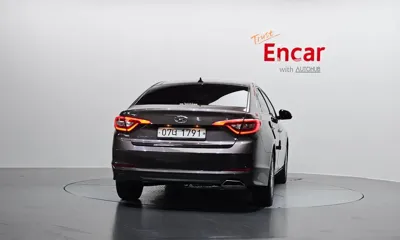 Hyundai Sonata 2015, 253784 км, за 3275.57 USD