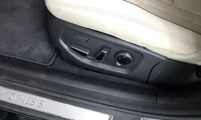 Hyundai Genesis 2014, 123299 км, за 7947.89 USD - фото 32