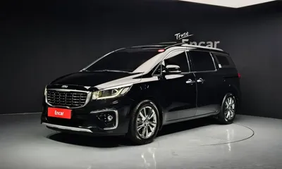 Kia Canival · 2019 год