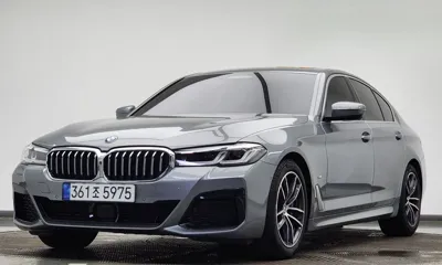 BMW 5-Series · 2023 год