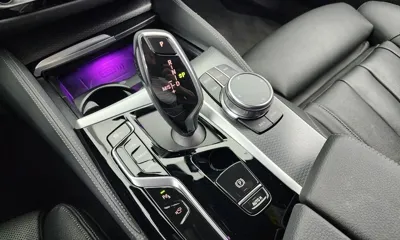 BMW 5-Series 2023, 25685 км, за 23959.56 USD - фото 9