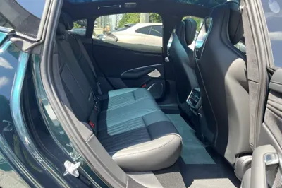 Xiaomi Auto SU7 2026, 100 км, за 50069 USD - фото 21