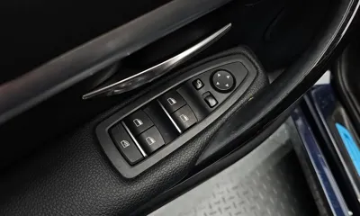 BMW 3-Series 2017, 165585 км, за 6435.67 USD - фото 16