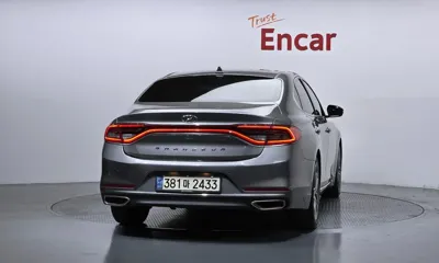 Hyundai Grandeur 2017, 108731 км, за 9094.45 USD