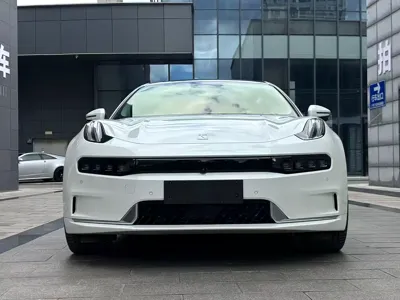 Zeekr 001 2023, 45000 км, за 21610.61 USD