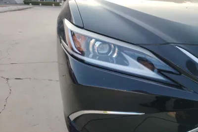 Lexus ES 2023, 54300 км, за 30658 USD - фото 8