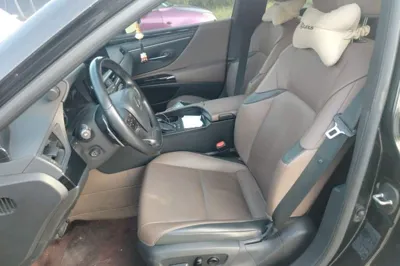 Lexus ES 2023, 54300 км, за 30658 USD - фото 16
