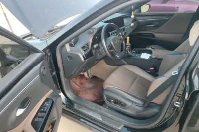 Lexus ES 2023, 54300 км, за 30658 USD - фото 17