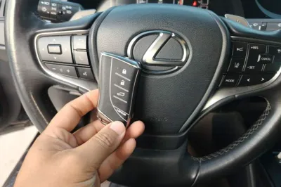 Lexus ES 2023, 54300 км, за 30658 USD - фото 21