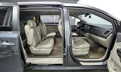 Kia Canival 2017, 126120 км, за 6562 USD - фото 12