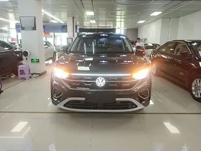 Volkswagen Tayron 2022, 57600 км, за 16257.3 USD