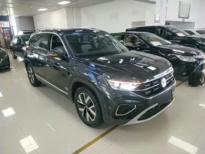 Volkswagen Tayron 2022, 57600 км, за 16257.3 USD