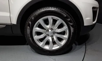 Land Rover Range Rover Evoque 2017, 138745 км, за 7685.23 USD