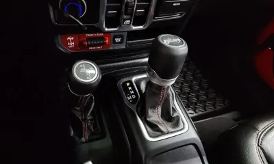 Jeep Wrangler 2019, 63613 км, за 23778.51 USD - фото 9