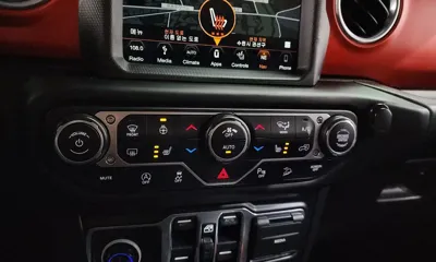 Jeep Wrangler 2019, 63613 км, за 23778.51 USD - фото 31