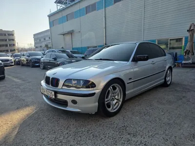 BMW 3-Series · 2000 год