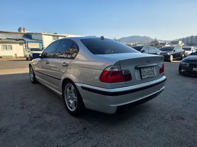 BMW 3-Series 2000, 200000 км, за 3577.94 USD