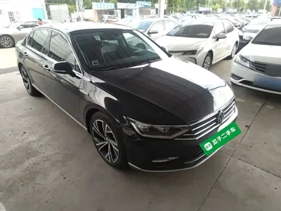 Volkswagen Magotan 2021, 159200 км, за 12615.92 USD