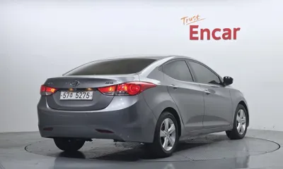 Hyundai Avante 2012, 82515 км, за 3828.9 USD