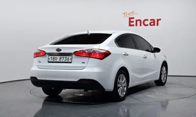 Kia K3 2013, 157601 км, за 3190.73 USD