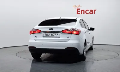 Kia K3 2013, 157601 км, за 3190.73 USD
