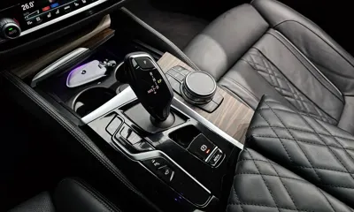 BMW 5-Series 2023, 27612 км, за 27483.42 USD - фото 9