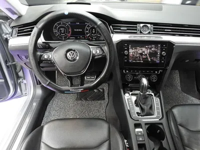 Volkswagen Arteon 2019, 94022 км, за 13131.37 USD - фото 9