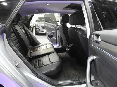 Volkswagen Arteon 2019, 94022 км, за 13131.37 USD - фото 11