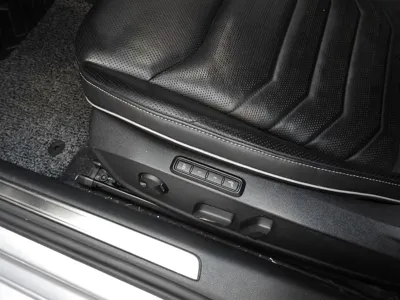 Volkswagen Arteon 2019, 94022 км, за 13131.37 USD - фото 19