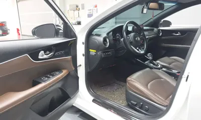 Kia K3 2019, 121434 км, за 8391.89 USD - фото 10