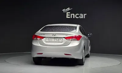 Hyundai Avante 2013, 34176 км, за 3106.82 USD