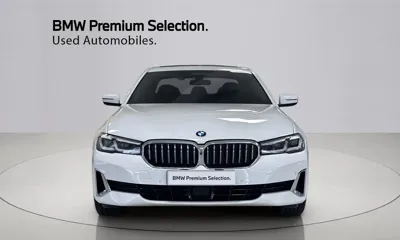 BMW 5-Series 2023, 62613 км, за 21498.38 USD