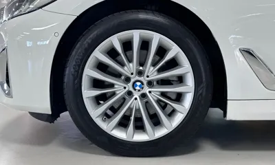BMW 5-Series 2023, 62613 км, за 21498.38 USD